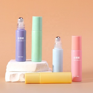Di Grande Successo MOQ Basso 100pz Bottiglia di Vetro Roll-On da 10ml Colori Multipli Flacone Satinato con Sfera Roller per Confezione Olio Essenziale Rinfrescante - Product Image 1
