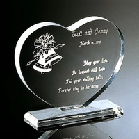 Vente chaude Trophée en cristal K9 avec logo personnalisé Forme de cœur classique Plaque en verre vierge Récompenses Artisanat personnalisé