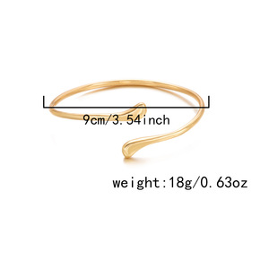 Vendita all'Ingrosso Transfrontaliera di Nuovi Bracciali Minimalisti Placcati <span class=keywords><strong>Oro</strong></span> in Lega. Bracciali Unisex Regolabili alla Moda - Product Image 1