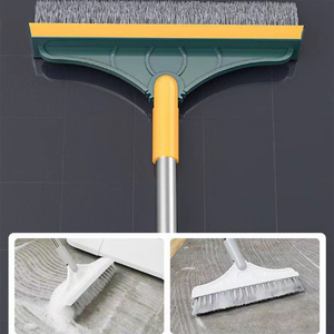 Cepillo de baño con mango largo ajustable, cerdas inclinadas y limpiador de vidrio, adecuado para inodoros, duchas y hoteles. - Product Image 1