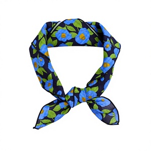 Bandana en coton imprimé personnalisé en gros pour la mode et le sport - Product Image 3