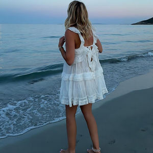 La barboteuse Billowy de mode de dames d'été est décrite dans une fabrication molle de coton avec le style de traction de <span class=keywords><strong>dentelle</strong></span>, <span class=keywords><strong>Shorty</strong></span>-longueur. - Product Image 6