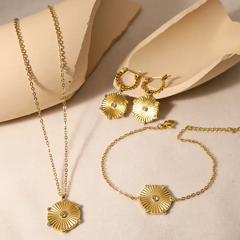 Conjunto de joyería de oro Vintage francés para mujer, collar de cadena con colgante de circonita de oro de 18k Chapado en acero inoxidable 2023