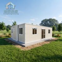 Maison isolée de type australien, construite comme une petite maison ou un logement secondaire, avec des maisons modulaires extensibles pour la résidence dans la cour arrière