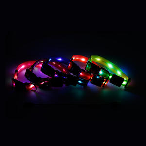 <span class=keywords><strong>Collar</strong></span> de Perro Ajustable con Luz <span class=keywords><strong>LED</strong></span>, Recargable por USB, con Hebilla de Cierre, Resistente al Agua, con Recubrimiento de PVC Luminoso <span class=keywords><strong>LED</strong></span>, Explosiones de Color, <span class=keywords><strong>2026</strong></span> - Product Image 2