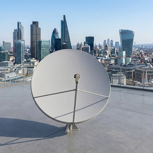 Antenne parabolique offset Ku Band personnalisée de 1,5 m avec support sur poteau, antenne satellite de <span class=keywords><strong>150</strong></span> <span class=keywords><strong>cm</strong></span> - Product Image 1