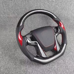 Volante de Fibra de Carbono de Alto Rendimiento para Toyota Alphard / Land Cruiser / Prado - Acabado en Carbono Brillante y Diseño Deportivo - Product Image 5