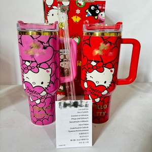 Nuovo Tumbler Stanley Kitty da 40oz con Manico e Confezione Regalo, Idea Regalo per <span class=keywords><strong>San</strong></span> <span class=keywords><strong>Valentino</strong></span>, Thermos per Auto - Product Image 4
