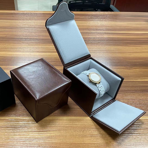 Boîtes et étuis à montres en cuir uniques et personnalisés à fente unique pour montres à quartz, boîte d'emballage de petite taille avec logo pour homme et femme - Product Image 4
