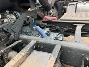 รถบรรทุกหัวลากมือสอง Sinotruk Euro2 ดีเซล 6x4 พวงมาลัยซ้าย HOWO 10 ล้อ รับน้ำหนัก 21-30 ตัน 371 แรงม้า กล้องมองหลัง 360 องศา - Product Image 6