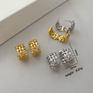 Nouveau modèle de bijoux d'oreille en cuivre, boucles d'oreilles créoles en zircon cubique, design géométrique, boucles d'oreilles de fiançailles tendance - Product Image 4