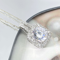 Collier pendentif en laiton transparent avec zircon en forme de cube de sucre, en alliage de cuivre, pour femme, élégant, tendance, plaqué platine, bijoux décontractés