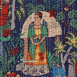 Couette Kantha artisanale en coton imprimé avec motifs floraux et animaux, décoration traditionnelle pour la maison, coton, polyester, lin, toutes saisons - Product Image 4