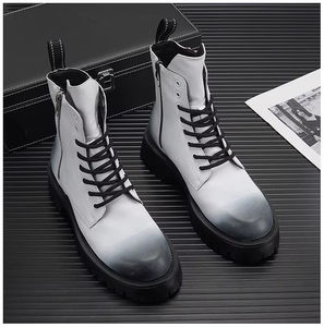 Bottes en cuir de vache véritable sur mesure - Chaussures habillées pour hommes, conçues pour les professionnels internationaux - Product Image 5