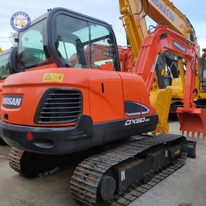Mini-excavatrice 6 tonnes 2022 d'occasion, modèle Doosan DX60, moteur, boîte de vitesses, puissance 40 kW, faible nombre d'heures, d'origine coréenne, meilleur prix - Product Image 1