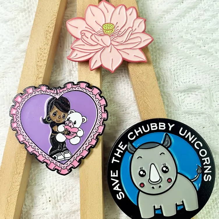 Custom Wholesale Metal Pin Badge Iron Zinc Alloy Dye Black Pink Cute Rhinoceros Girl Flower Metal Plating Soft Hard Enamel Pins
