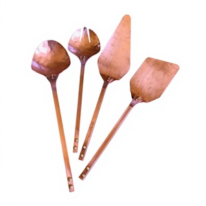 Juego de utensilios de cocina de cobre de 4 piezas, cucharas de servir de metal hechas a mano, espátulas de mango largo, herramientas de cocina duraderas - Product Image 1