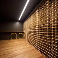 Étagère à vin multi-niveaux en bois massif, design colonne, présentoir pour bouteilles de vin, pour bar commercial, restaurant, cave