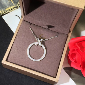 Elegante Collana con Ciondolo a Croce per Donne, Stile Europeo, Collana alla Moda - Product Image 4