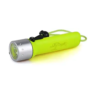 Profesional IP68 bajo el agua 20 metros linterna LED impermeable plástico buceo antorcha con 4 * batería seca uso de emergencia