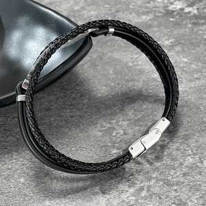 Vente en gros de bracelets en cuir de guitare à la mode, créatifs et personnalisés du Japon et de la Corée du Sud, tissés multicouches pour hommes - Product Image 1