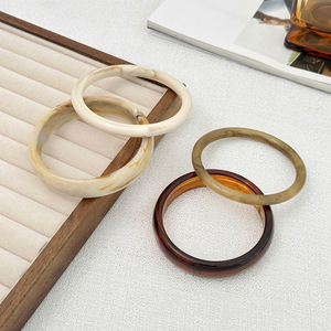 Fashion Amber <b>Resin</b> Bangle Punk Style Texture Acrylic Dyeing Circular Bracelet Bangle for Women - Product Image 5
