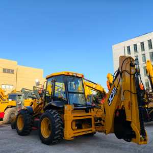 รถแบคโฮล JCB 4CX ใหม่เอี่ยม เครื่องยนต์ดีเซลแท้ ประหยัดน้ำมัน สภาพดี คุณภาพสูง ประสิทธิภาพเสถียร - Product Image 1