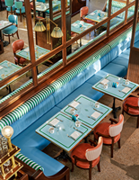 Ensemble de table et de chaises de salle à manger carrées modernes de luxe en métal pour hôtels et restaurants 5 étoiles Marque Songdesign Garantie de 5 ans