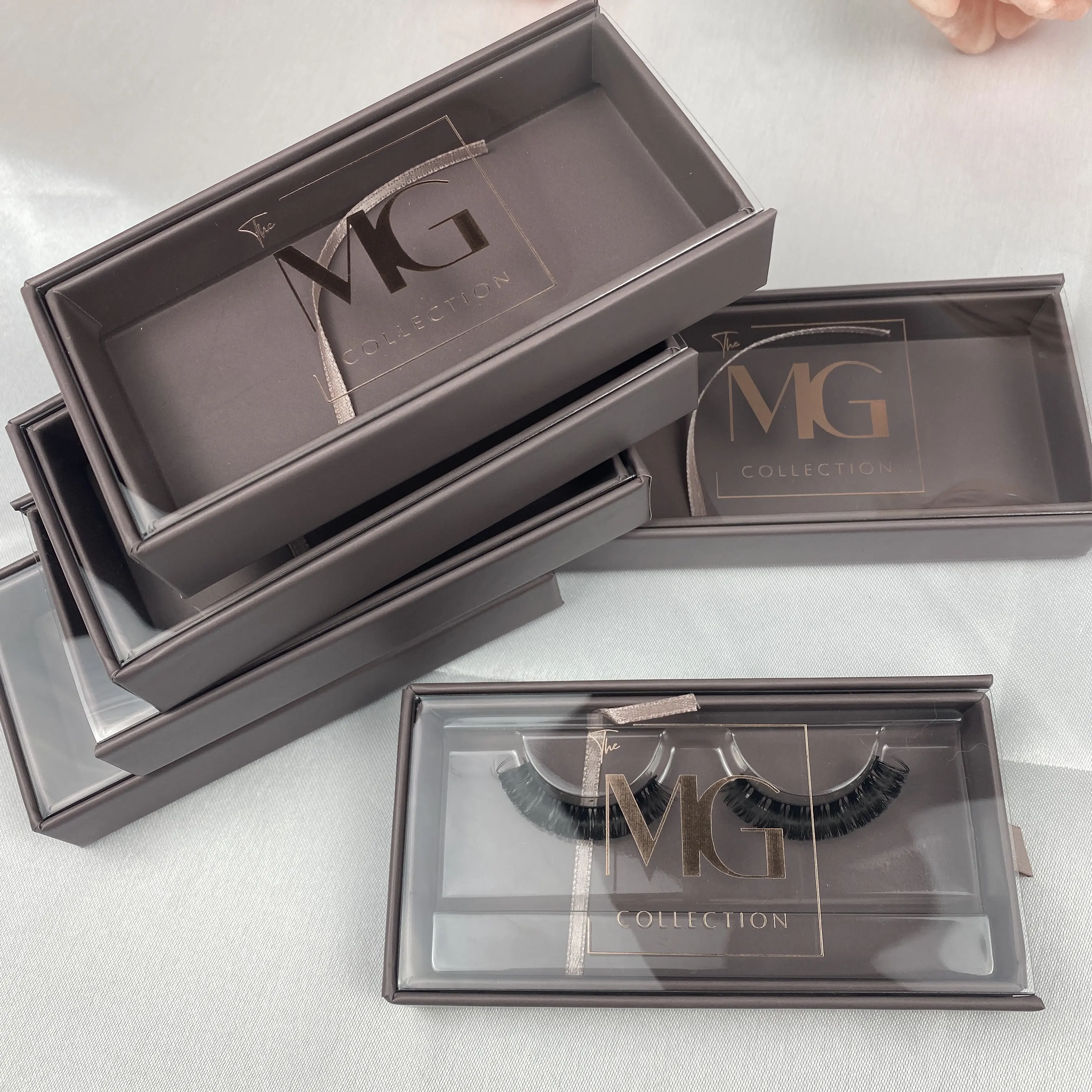 B996 wholesale eyelash box brown eyelash boxes custom logo pvc luxurious empty lash packaging box luxury