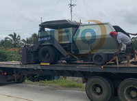 NIVO 2LNV45E Populaire 4.5m petite route Goudronnée Finisseur utilisé pour des travaux routiers asphalte bloc ou roue béton finisseur modèle plus petit pièces