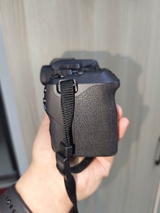 Professional Digital Camera <strong>Cannon</strong> R10 24.2 <strong>MP</strong> 4K Mirrorless Camera - Product Image 2