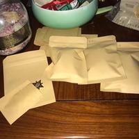 Sacs refermables biodégradables personnalisés avec logo pour sucre, café, emballage, sacs en papier kraft, sacs à collation, noix, thé, sacs à fond plat