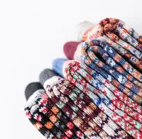 Fabricant de chaussettes thermiques d'hiver à la mode Chaussettes de ski de randonnée en plein air Chaussettes confortables en laine mérinos