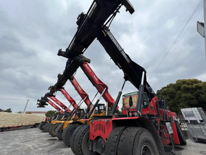 Reachstacker Kalmar DRF450 d'occasion de 45 tonnes, manutacteur de conteneurs pour port et terminal - Product Image 1