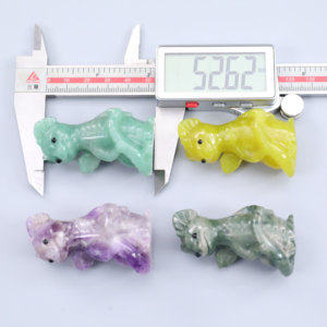 Venta al por mayor Mini piedra de cristal natural mezcla de materiales mosca dragón bebé antojo 2 pulgadas Animal piedra preciosa escritorio ornamento curación Jade - Product Image 5