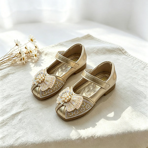 <span class=keywords><strong>Sandali</strong></span> <span class=keywords><strong>da</strong></span> bambina Hai Girl con paillettes, perle, fiore e fiocco, per feste, spettacoli, performance e danza, con suola morbida. - Product Image 4