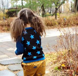 Camiseta estampada para niñas pequeñas de la boutique de moda Hot Kids Wear - Product Image 3