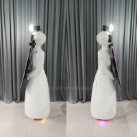 Romans Auto Magic Glambot Photomaton Robotique à Impression Instantanée avec Lumières LED Chasing, Alimentation USB, Contrôle Sans Fil, en Fibre de Verre pour Événements