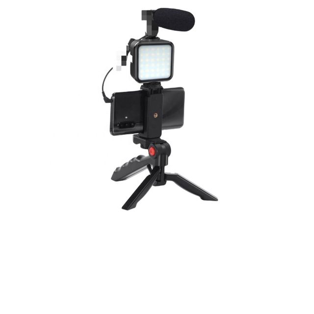 Hot Selling AY-49 Plastic Mini Portable Streaming Tripod Stand LED Light Vlogging Kit for Smartphone YouTube