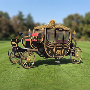 Carrosse Royal Classique Adapté aux Cérémonies de Cour, aux Mariages, aux Anniversaires et aux Réunions – Design Noir et Or - Product Image 1