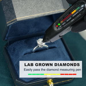 Anillo de Diamante Cultivado en Laboratorio con Corte Esmeralda D VS1 de Oro Fino, Anillo de Boda de Plata de Ley 925, Certificado IGI - Product Image 5