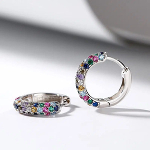 Orecchini a Clip Colorati per Donne, Accessorio Semplice per Uso Quotidiano, Gioiello di Moda - Product Image 4
