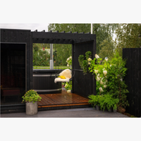 Nouvelle tendance : Sauna extérieur + terrasse + bain froid combinés avec du bois massif, couleur noire, SPA de jardin