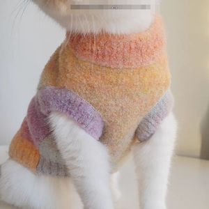 Suéter Gradiente para Pets: Pulôver de Tricô Arco-Íris em Mohair com Gola Alta para Cães e Gatos – Roupa Quente de Inverno para Atacado - Product Image 4