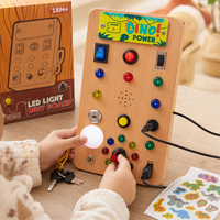 Tableau de contrôle interactif en bois avec interrupteur USB LED, jouet éducatif sensoriel Montessori pour développer la dextérité manuelle des tout-petits et des enfants