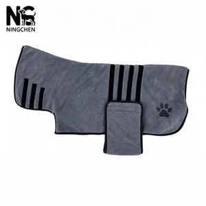Peignoir de séchage <span class=keywords><strong>pour</strong></span> <span class=keywords><strong>chien</strong></span> G-Pet avec capuche réglable, en polaire corail douce, idéal après la promenade et le bain - Product Image 5