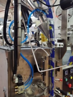 Machine d'emballage automatique verticale pour petits sachets de poudre de café, farine, épices, poudre de piment