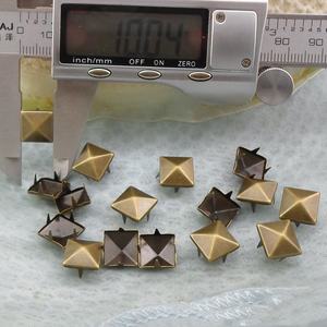 Clavos Cuadrados de Cuatro Puntas DIY de 10mm, Cuentas Cuadradas en Forma de Pirámide y Remaches Cuadrados para Zapatos, Ropa y Accesorios - Product Image 3