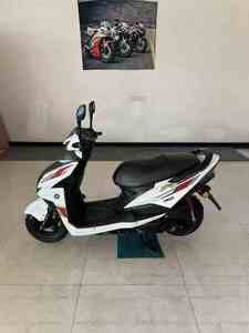 Moto d'<span class=keywords><strong>occasion</strong></span> Yamaha Shangling <span class=keywords><strong>125</strong></span> – <span class=keywords><strong>Scooter</strong></span> à essence haute performance, moto électrique rapide pour adultes, prix usine, vélo économique - Product Image 2