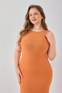 Abito midi senza maniche da donna in maglia testurizzata a trecce, girocollo, con spacco laterale, ideale per l'ufficio, il tempo libero, appuntamenti, la spiaggia e le vacanze. - Product Image 4